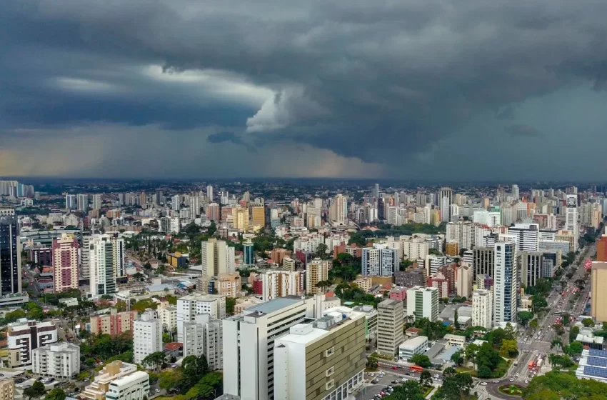  Curitiba e região estão com alerta para tempestades com granizo