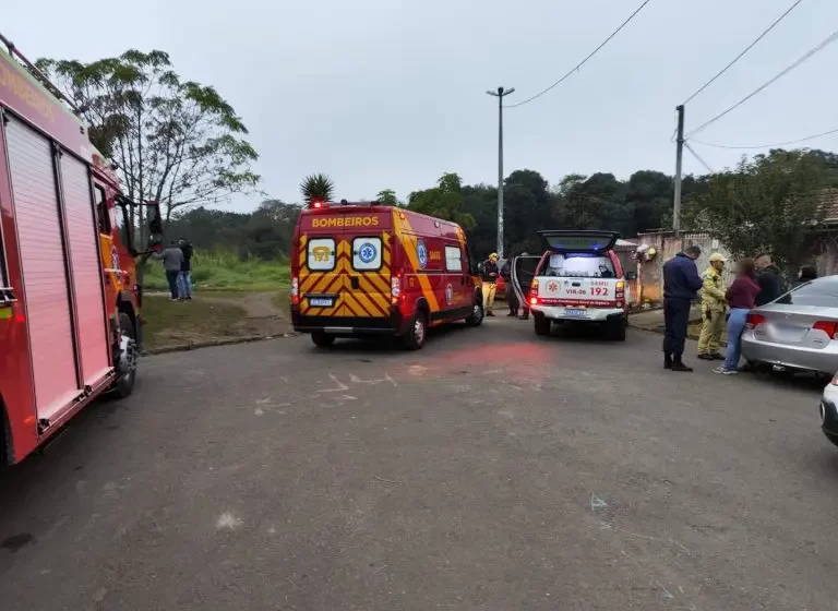  Adolescente é atropelada por trem e sofre várias fraturas em Curitiba: ‘Sedada e entubada’; estado é gravíssimo