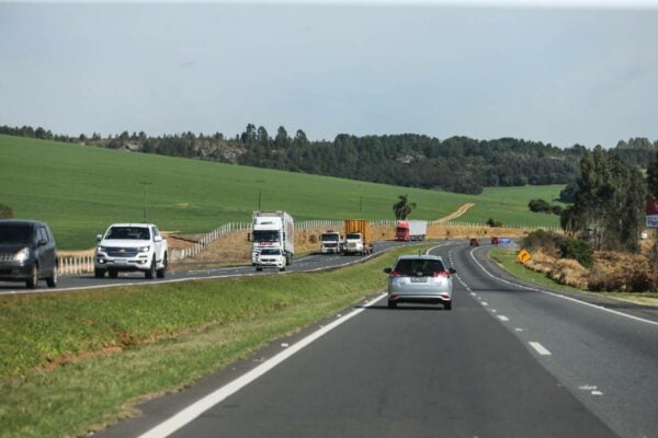  Rodovia em Ponta Grossa terá obras de terraplanagem