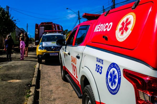  Briga de bar termina com homem esfaqueado