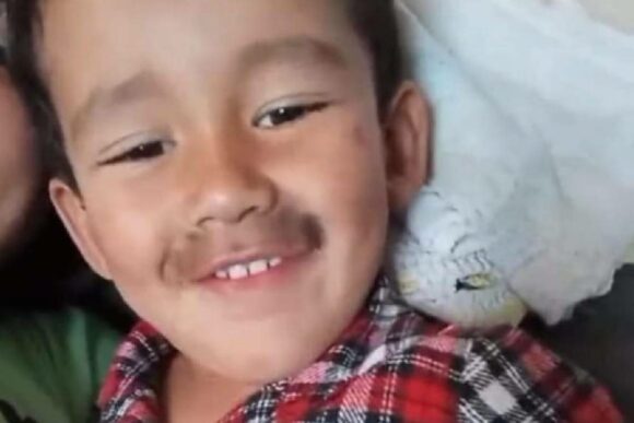 Criança de 3 anos morre em acidente grave com caminhão 
