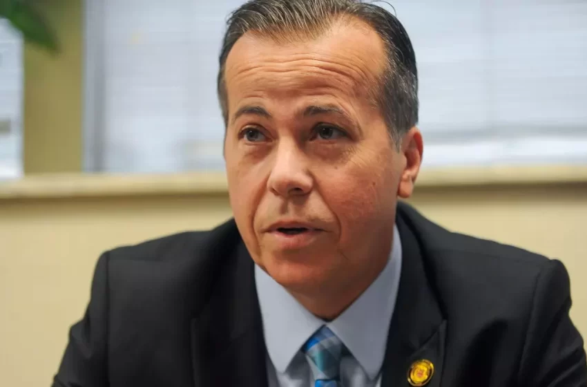  Ex-deputado é baleado na própria casa durante tentativa de assalto