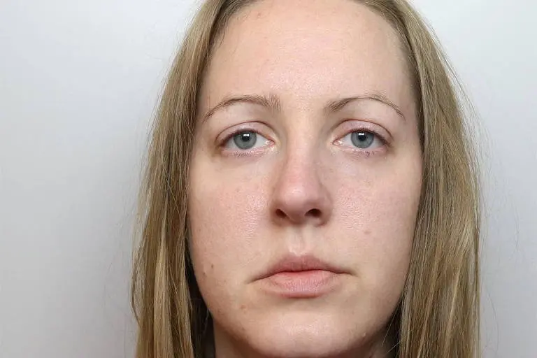  Enfermeira britânica é condenada pela 15ª vez à prisão perpétua por matar bebês prematuros
