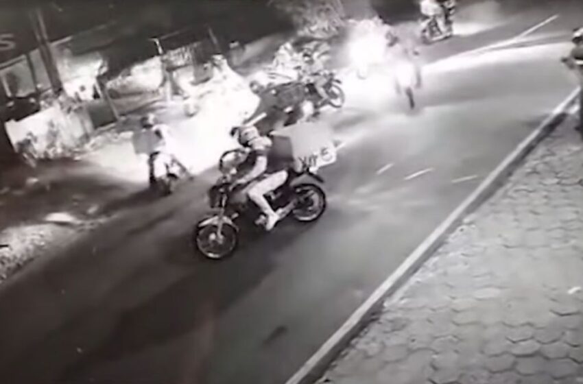  Motoboy atira rojão em residência após problema no pagamento da entrega