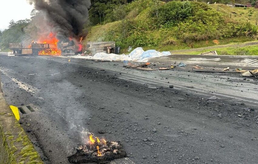  Incêndio destrói caminhão e bloqueia BR-376 no litoral do Paraná; duas pessoas morreram