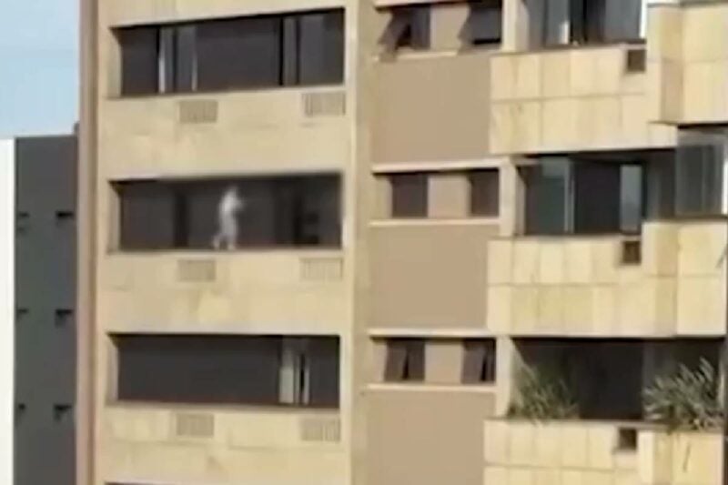  Criança em parapeito de prédio no 16° andar preocupa moradores