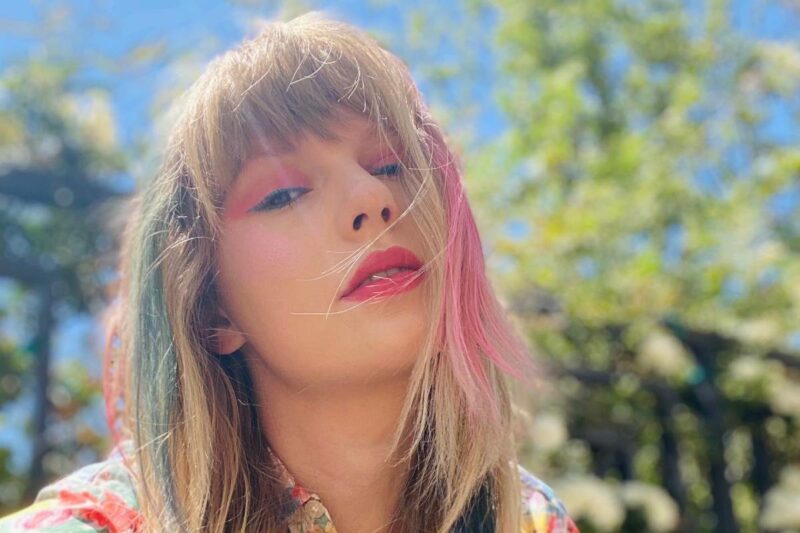  Taylor Swift doa 5 milhões de dólares para vítimas de furacões nos EUA