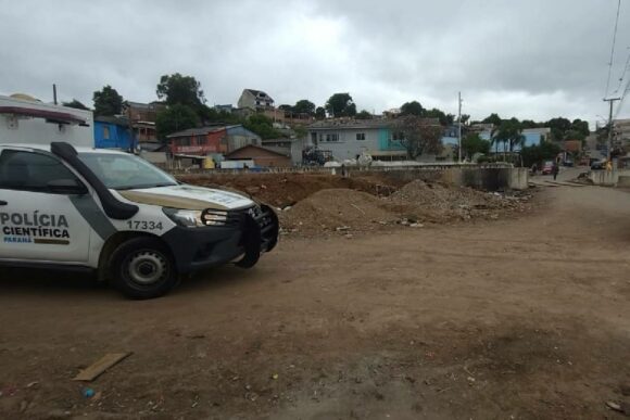  Corpo é encontrado em canteiro de obras e gera mistério