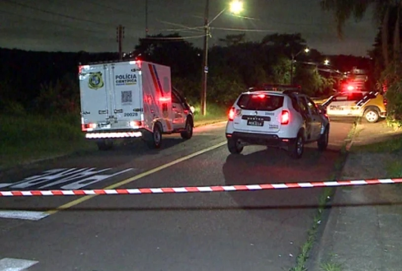  Homem morre após ataque a tiros ao lado de esposa grávida