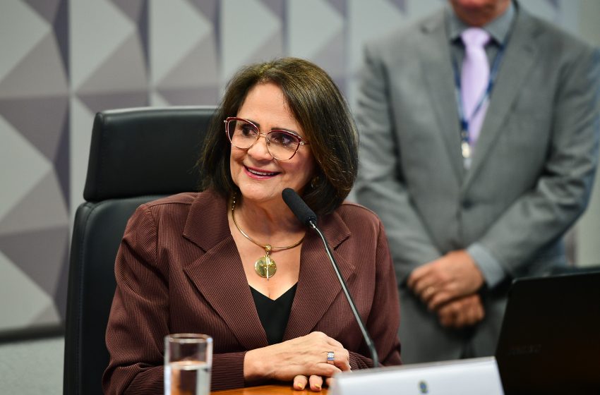  Senado aprova projeto que derruba norma sobre aborto legal para crianças e adolescentes vítimas de violência sexual