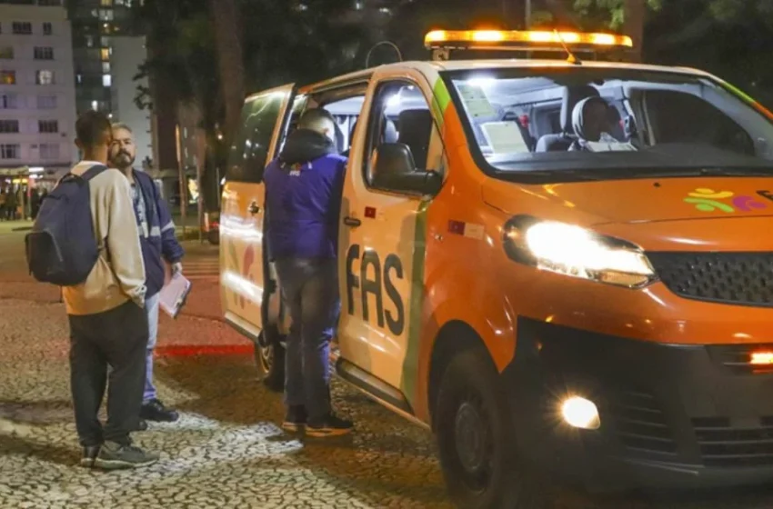  Frio intenso bate recorde de abordagens a pessoas em situação de rua em Curitiba