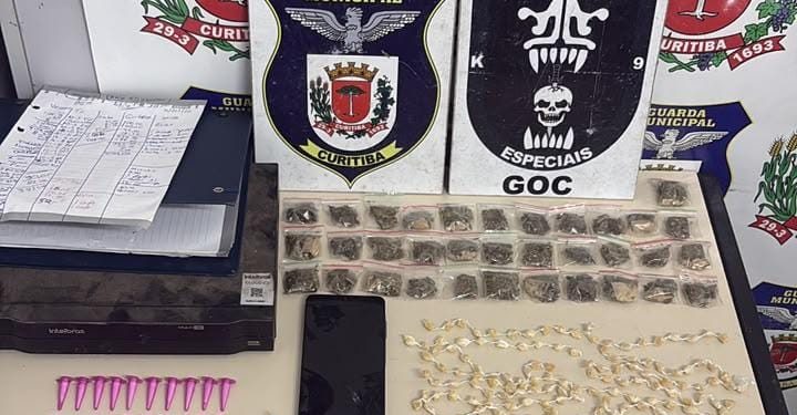  Homem é preso com centenas de porções de drogas durante ação da Guarda Municipal
