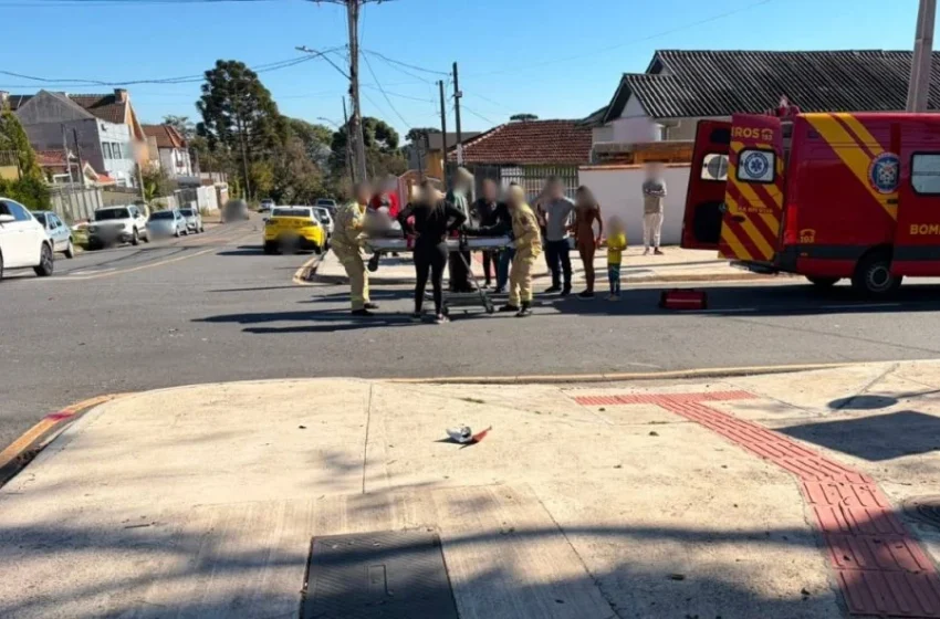  Motociclista fica ferido após colisão com caminhonete em cruzamento no bairro Mercês