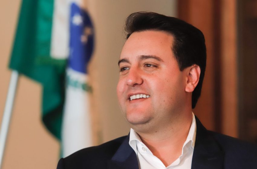  Ratinho Junior deve se licenciar do Governo do Paraná para reforçar campanha de Sandro Alex