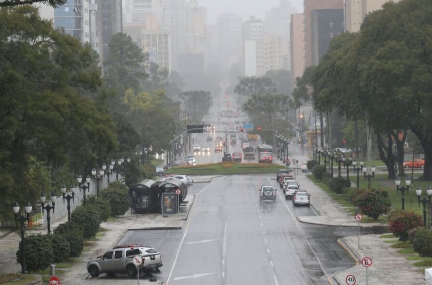  Paraná volta a ter alerta laranja para tempestades com ventos de até 100 km/h