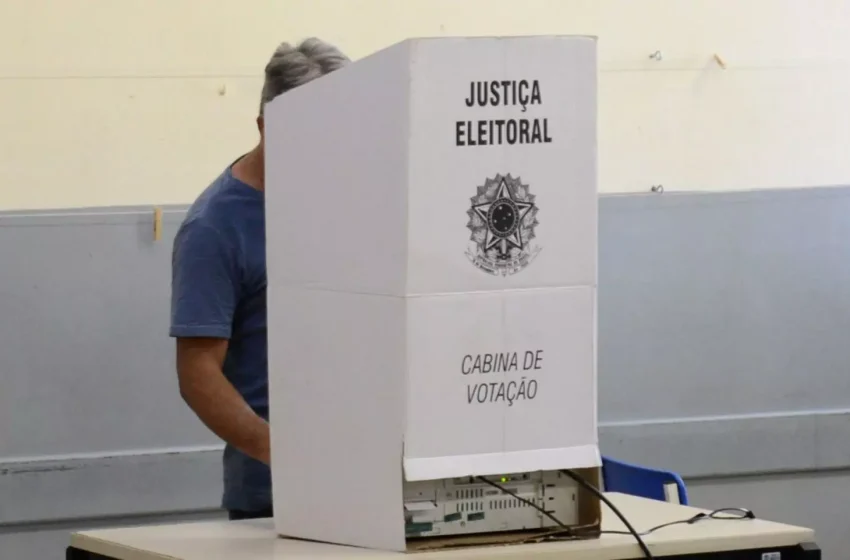  Por que o eleitor vota duas vezes para senador nas eleições de 2026?